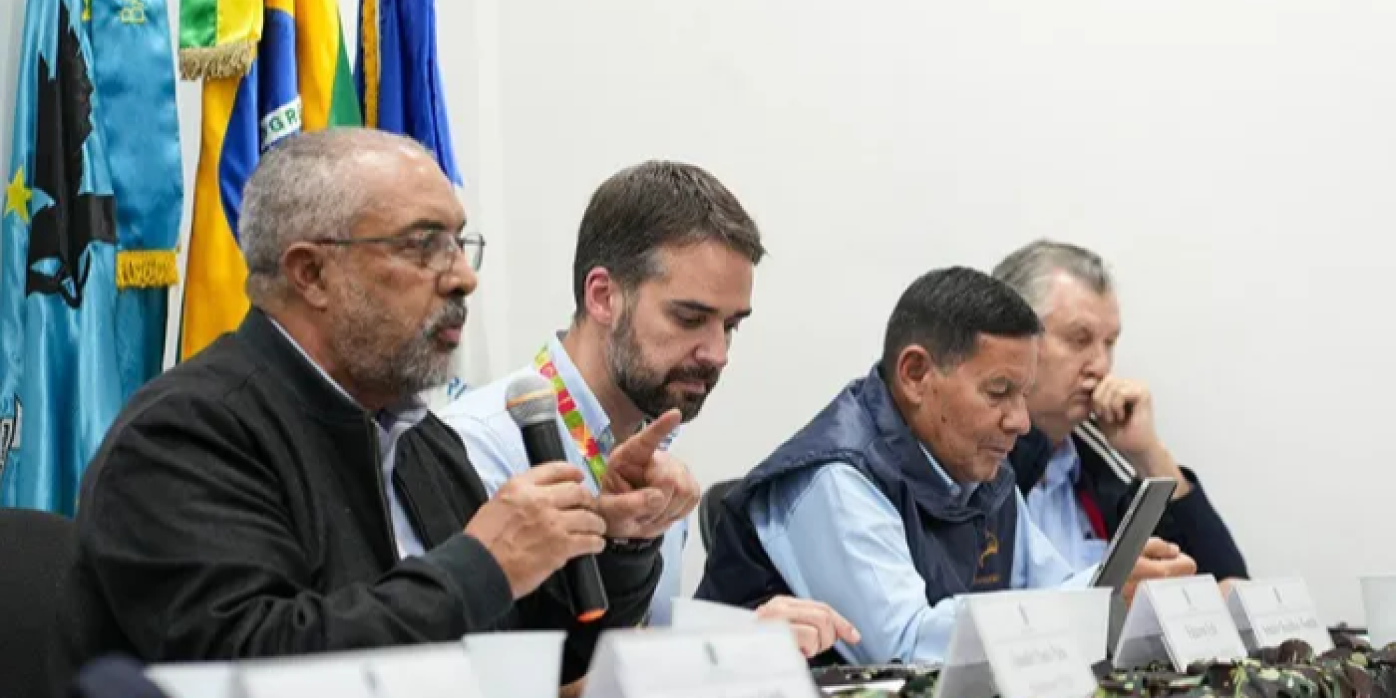 Senadores estarão em Lajeado, Roca Sales e Encantado na quinta-feira (20). Senadores estarão em Lajeado, Roca Sales e Encantado na quinta-feira (20).