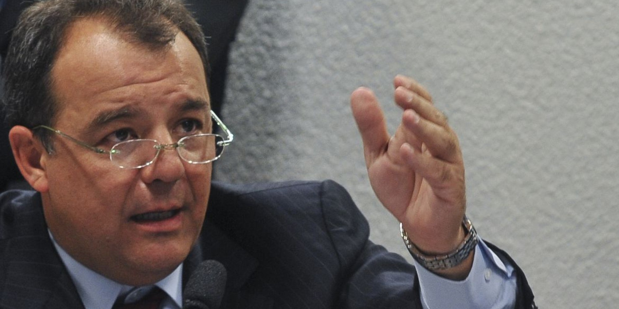 Cabral cumprirá pena em prisão domiciliar. Cabral cumprirá pena em prisão domiciliar.