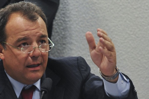 Cabral cumprirá pena em prisão domiciliar.