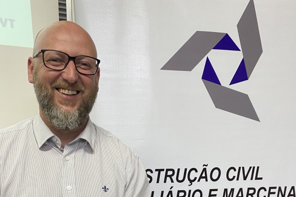 Jairo Valandro é reeleito presidente do Sinduscom-VT