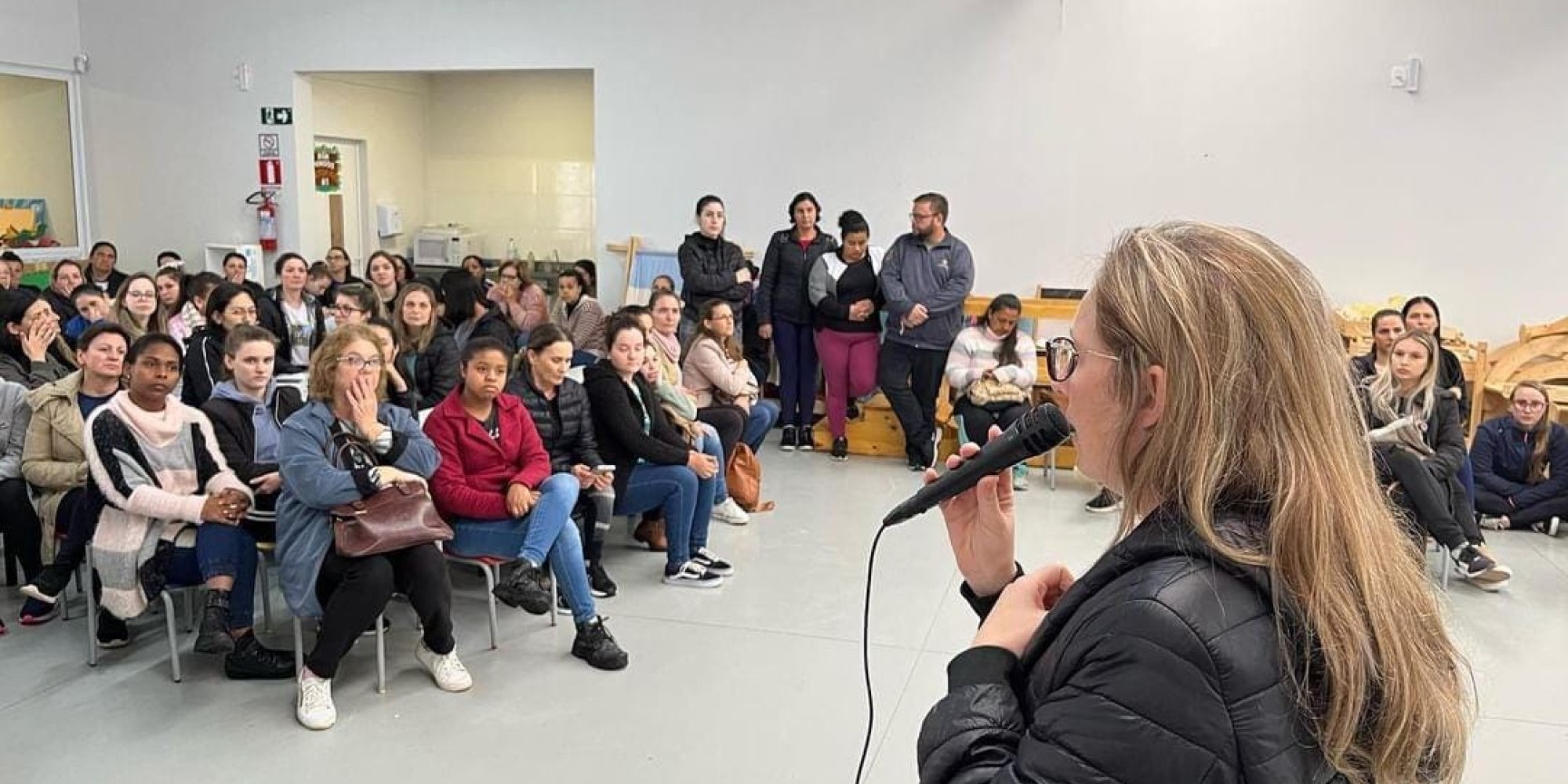 A secretária da Educação do município se reuniu com o quadro de professores nesta quarta-feira (13). A secretária da Educação do município se reuniu com o quadro de professores nesta quarta-feira (13).