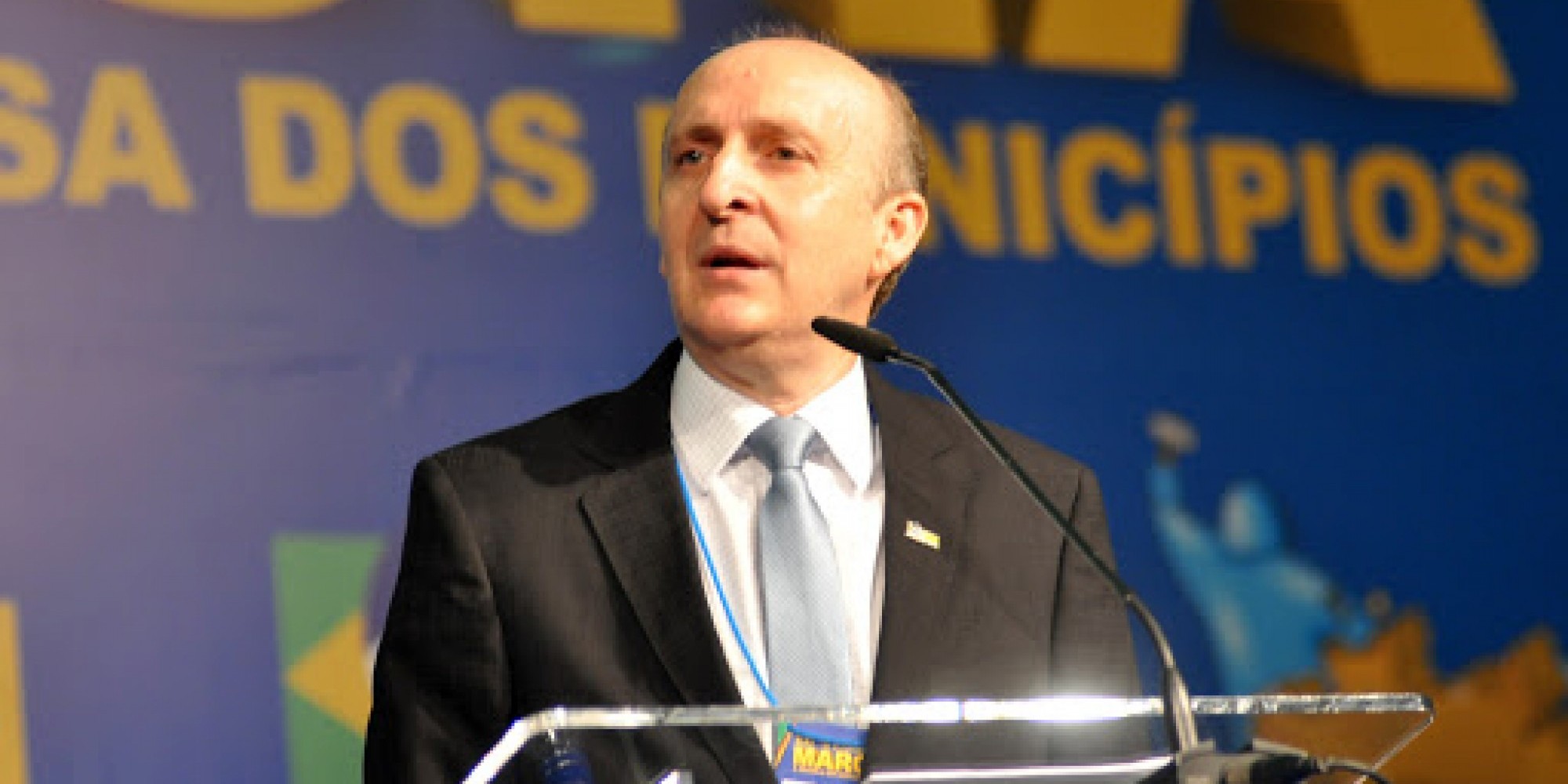 Carta é assinada pelo presidente Glademir Aroldi Carta é assinada pelo presidente Glademir Aroldi