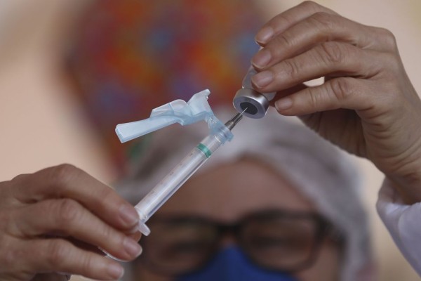 Vacinas serão distribuídas ainda hoje 