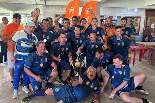 Com direito a final argentina no torneio de futebol master, o campeão conquistou o segundo título em solo brasileiro com campanha invicta.