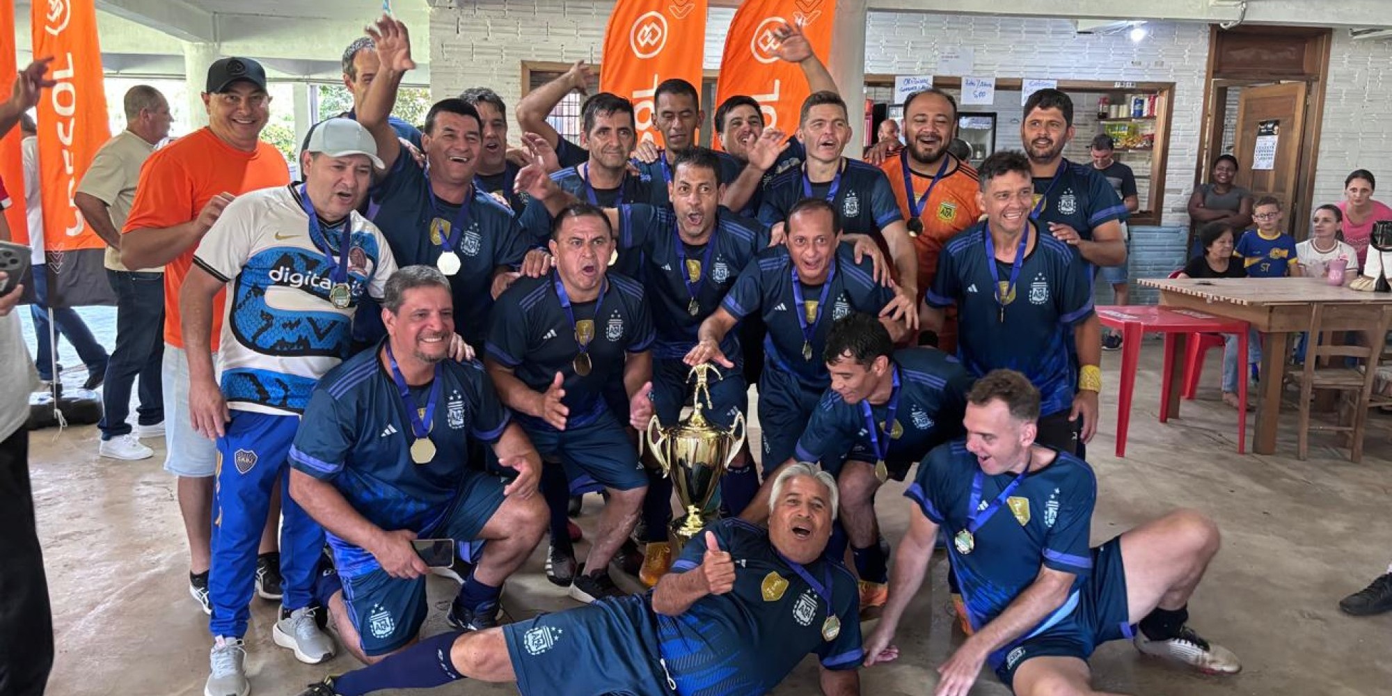 Com direito a final argentina no torneio de futebol master, o campeão conquistou o segundo título em solo brasileiro com campanha invicta. Com direito a final argentina no torneio de futebol master, o campeão conquistou o segundo título em solo brasileiro com campanha invicta.