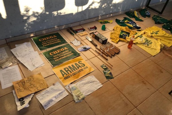 Ação ocorreu na manhã deste domingo