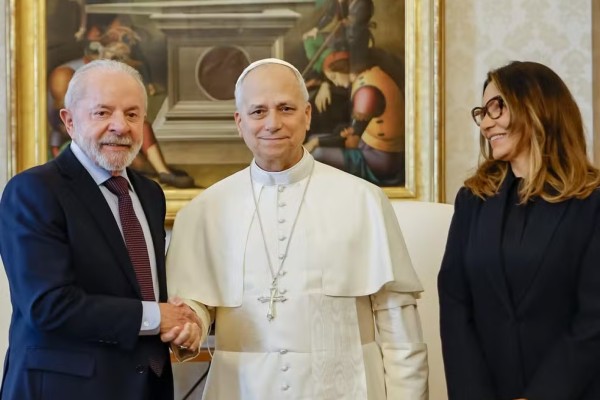 Presidente e a primeira-dama participaram de encontro privado com o novo pontífice durante viagem a Roma para eventos da FAO